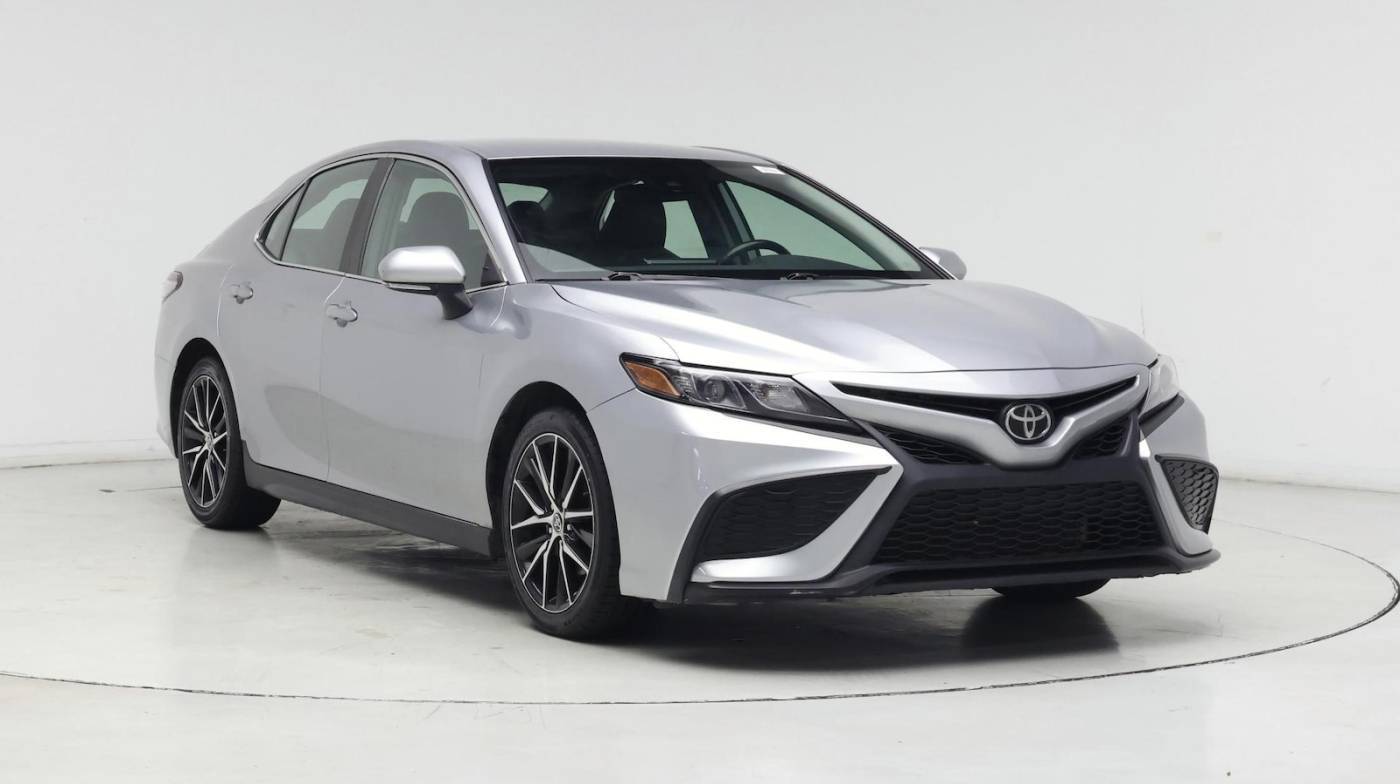 2022 Toyota Camry SE — Sedan — 28,132 mi — Doral, FL