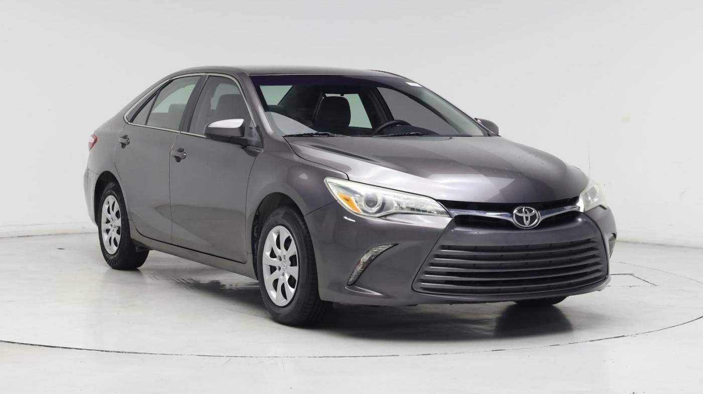 2015 Toyota Camry LE — Sedan — 104,705 mi — Doral, FL