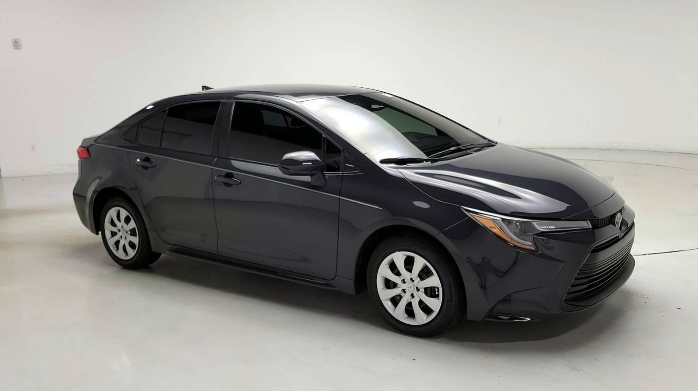 2024 Toyota Corolla LE — Sedan — 2,908 mi — Doral, FL