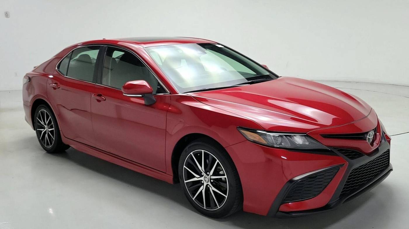 2023 Toyota Camry SE — Sedan — 10,776 mi — Doral, FL