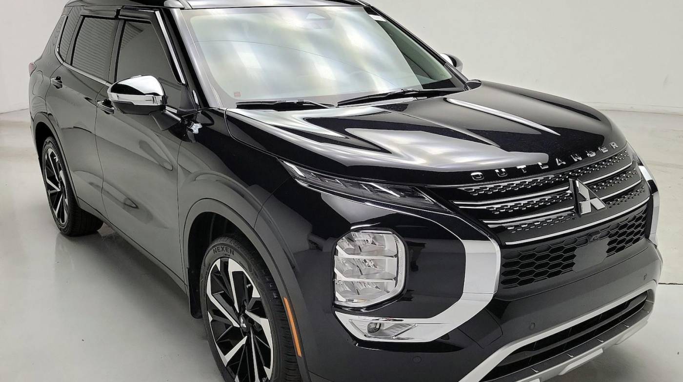 2023 Mitsubishi Outlander SE Black Edition — SUV — 10,650 mi — Doral, FL