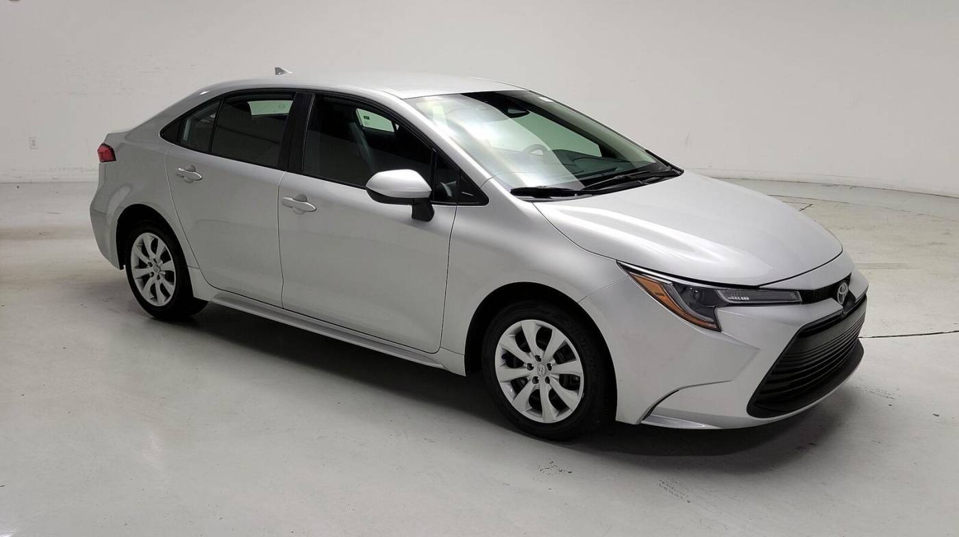 2024 Toyota Corolla LE — Sedan — 9,552 mi — Doral, FL