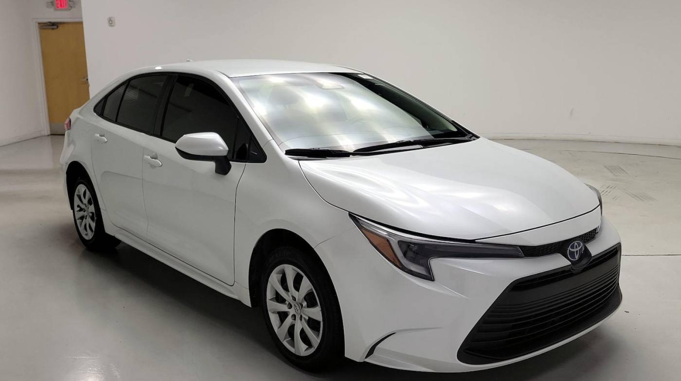 2024 Toyota Corolla Hybrid LE — Sedan — 7,256 mi — Doral, FL