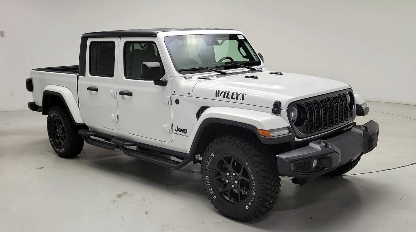 2024 Jeep Gladiator Willys — Pickup Truck — 3,720 mi — Doral, FL