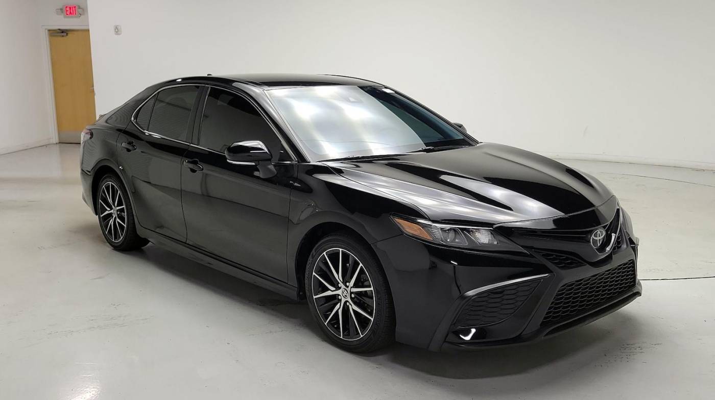 2023 Toyota Camry SE — Sedan — 28,875 mi — Doral, FL