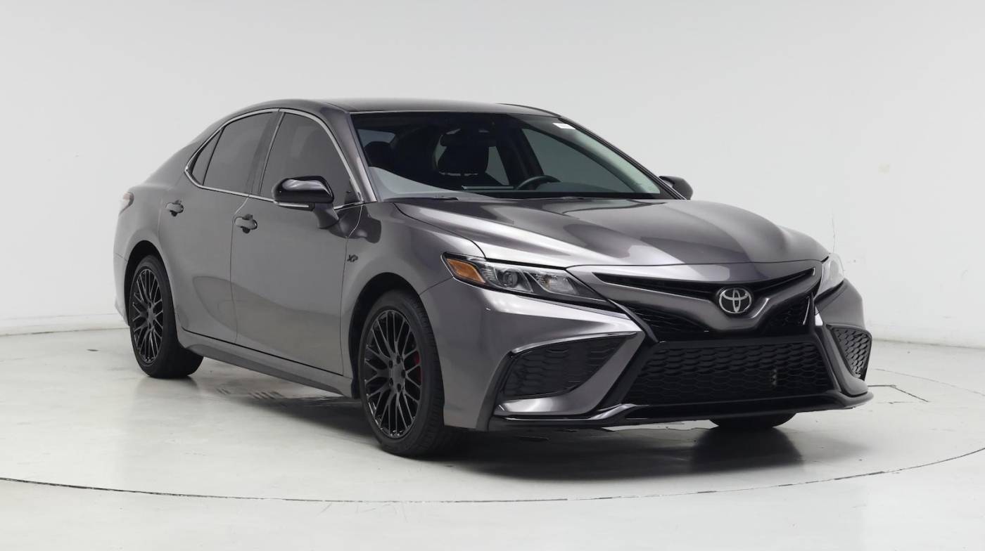 2022 Toyota Camry SE — Sedan — 15,763 mi — Doral, FL
