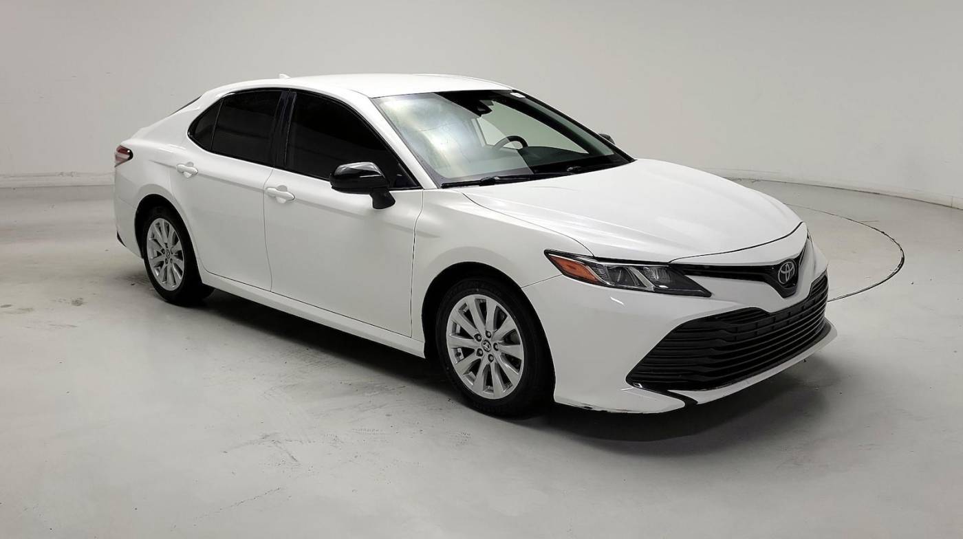 2019 Toyota Camry LE — Sedan — 86,118 mi — Doral, FL