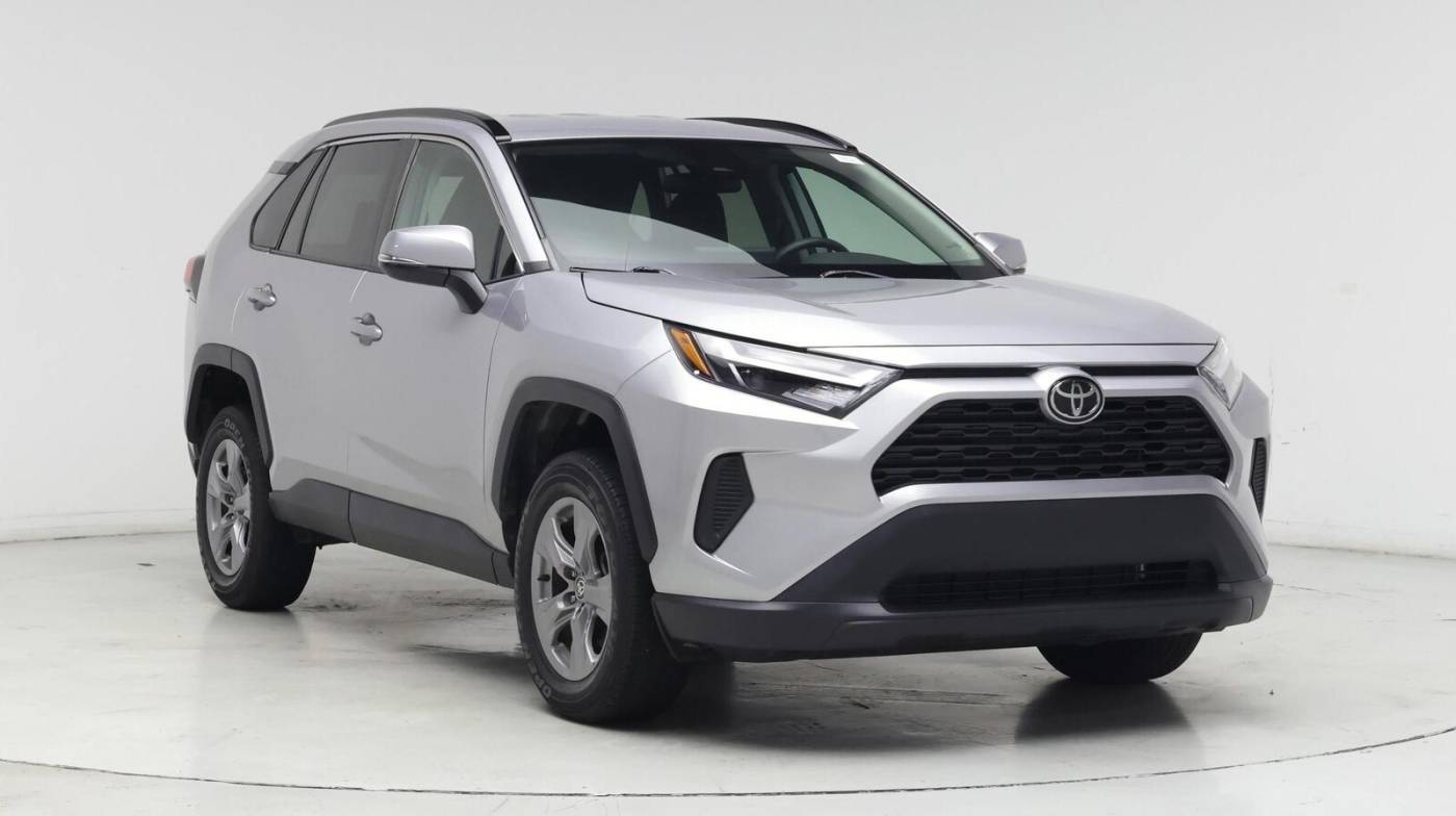 2022 Toyota RAV4 XLE — SUV — 15,320 mi — Doral, FL