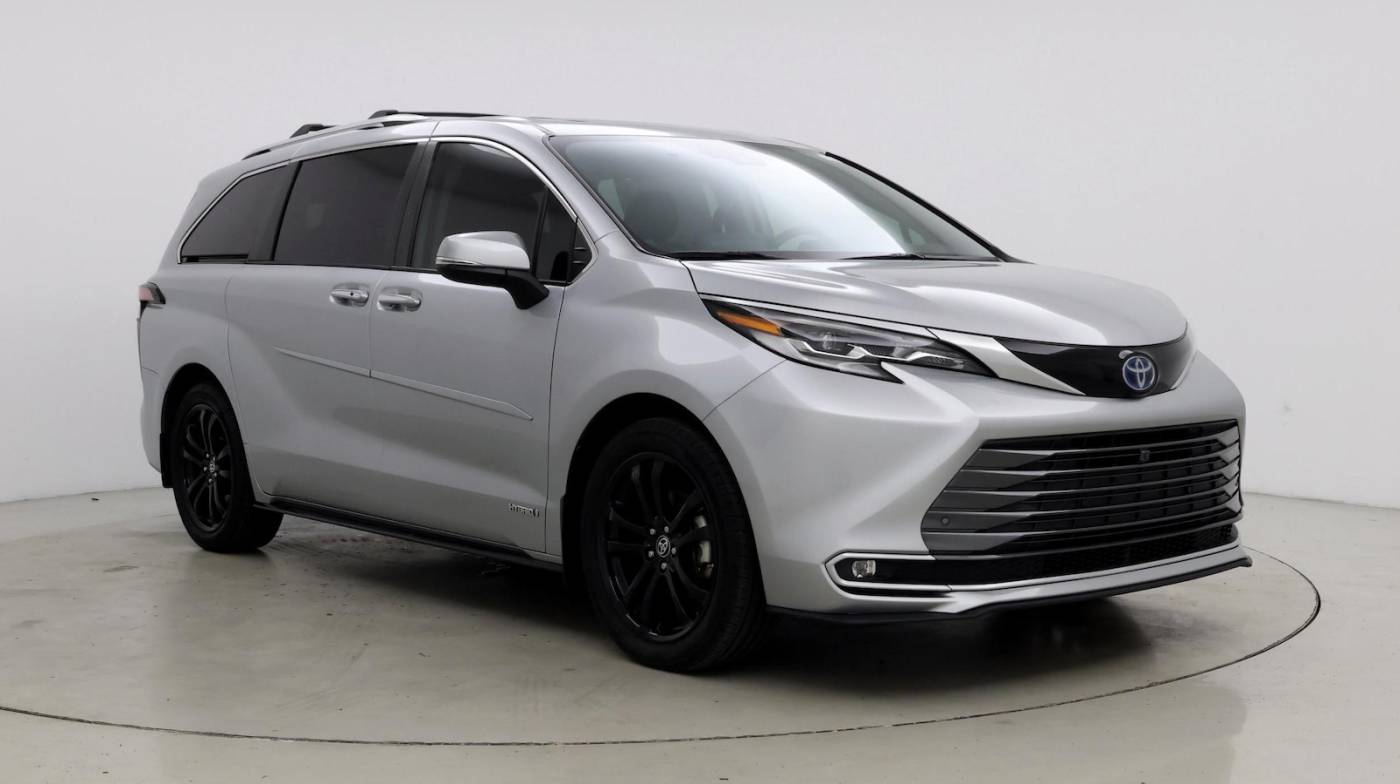 2021 Toyota Sienna Platinum — Minivan — 44,153 mi — Doral, FL