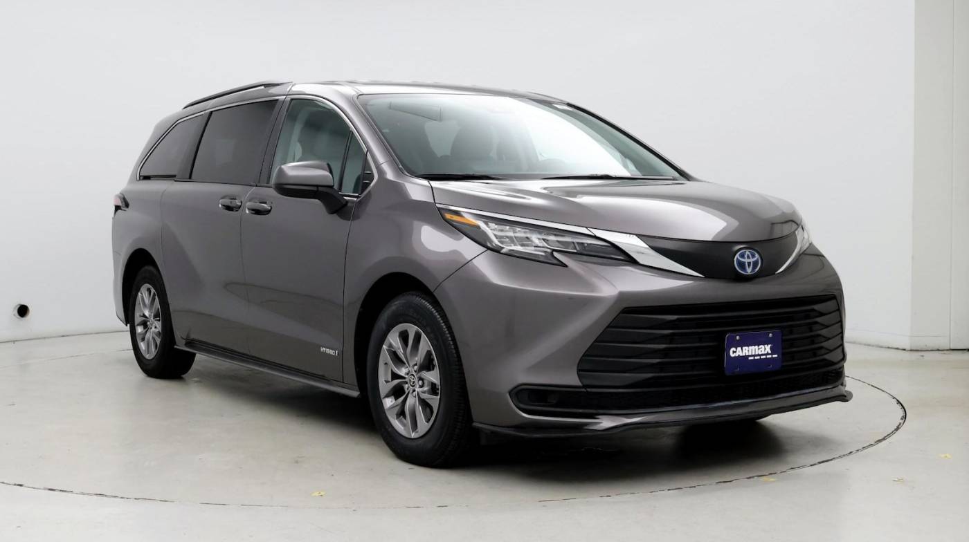 2021 Toyota Sienna LE — Minivan — 26,815 mi — Easton, PA