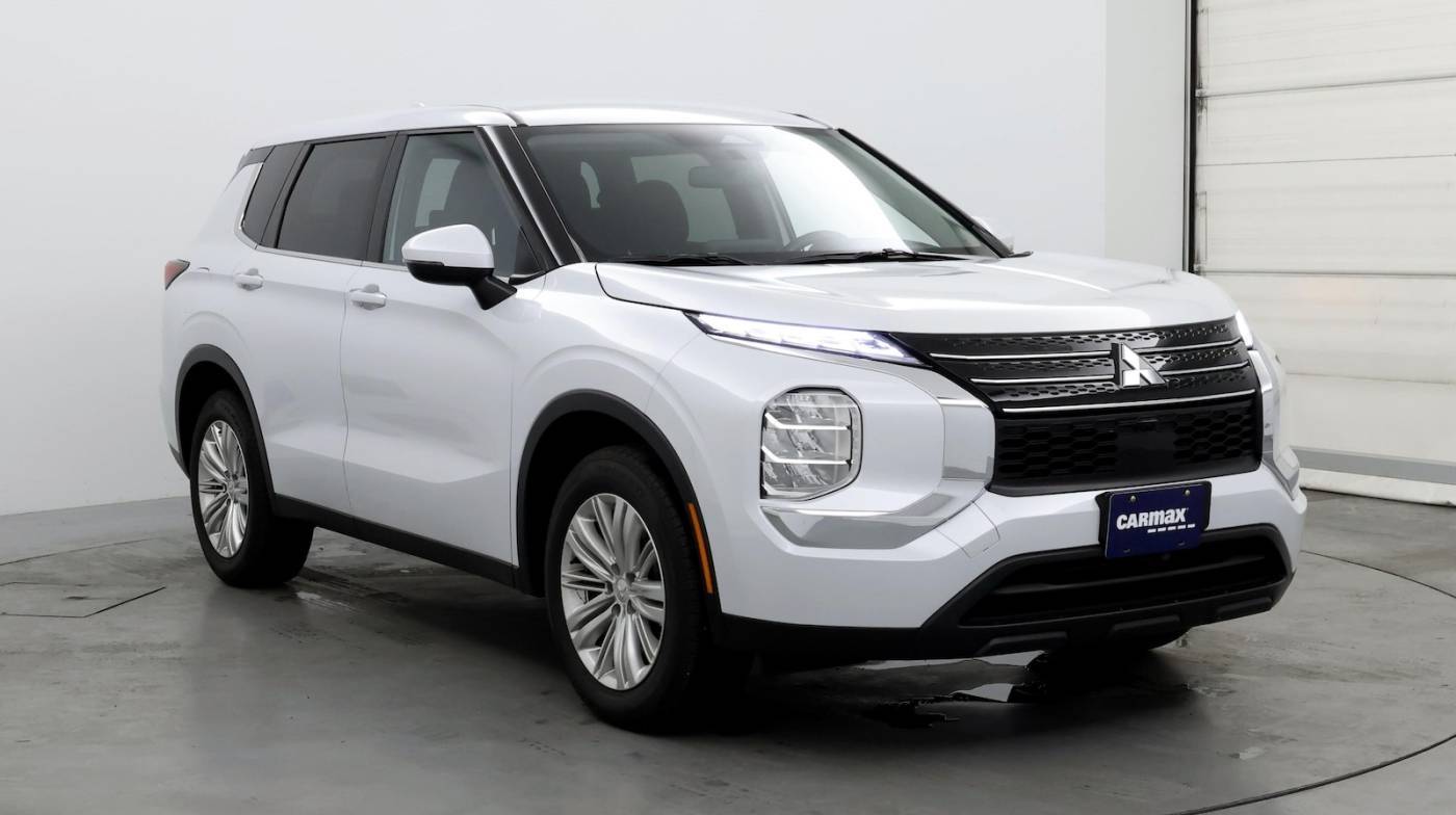 2024 Mitsubishi Outlander ES — SUV — 5,608 mi — Gulfport, MS