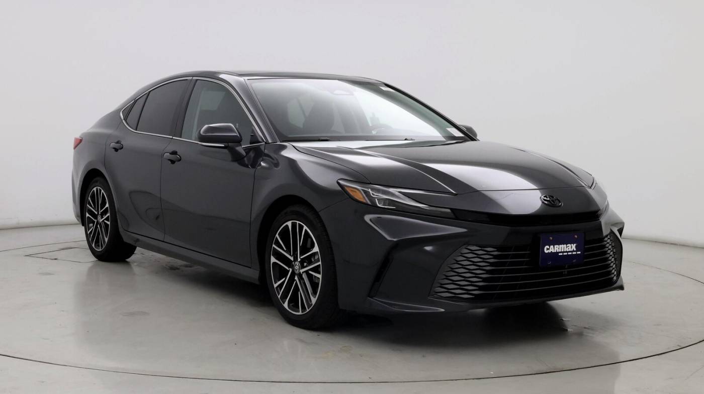 2025 Toyota Camry XLE — Sedan — 5,055 mi — Katy, TX