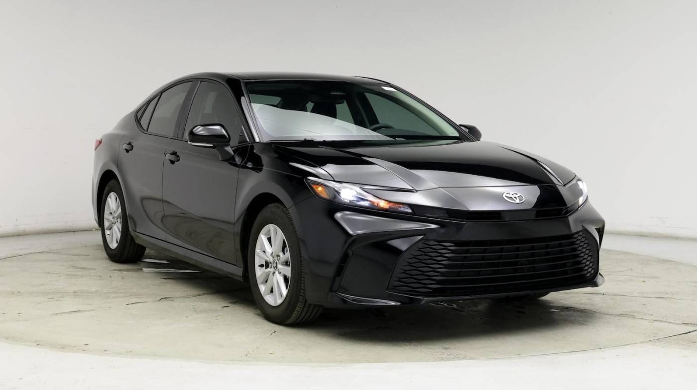 2025 Toyota Camry LE — Sedan — 7,933 mi — Charlotte, NC