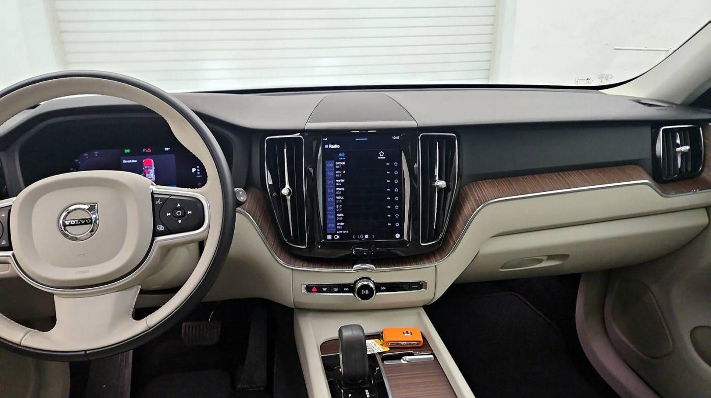 2022 Volvo XC60 Momentum — SUV — 13,797 mi — Kenner, LA