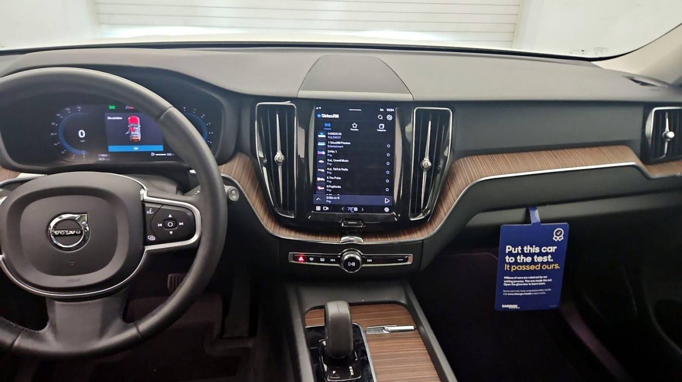 2022 Volvo XC60 Momentum — SUV — 36,592 mi — Kenner, LA