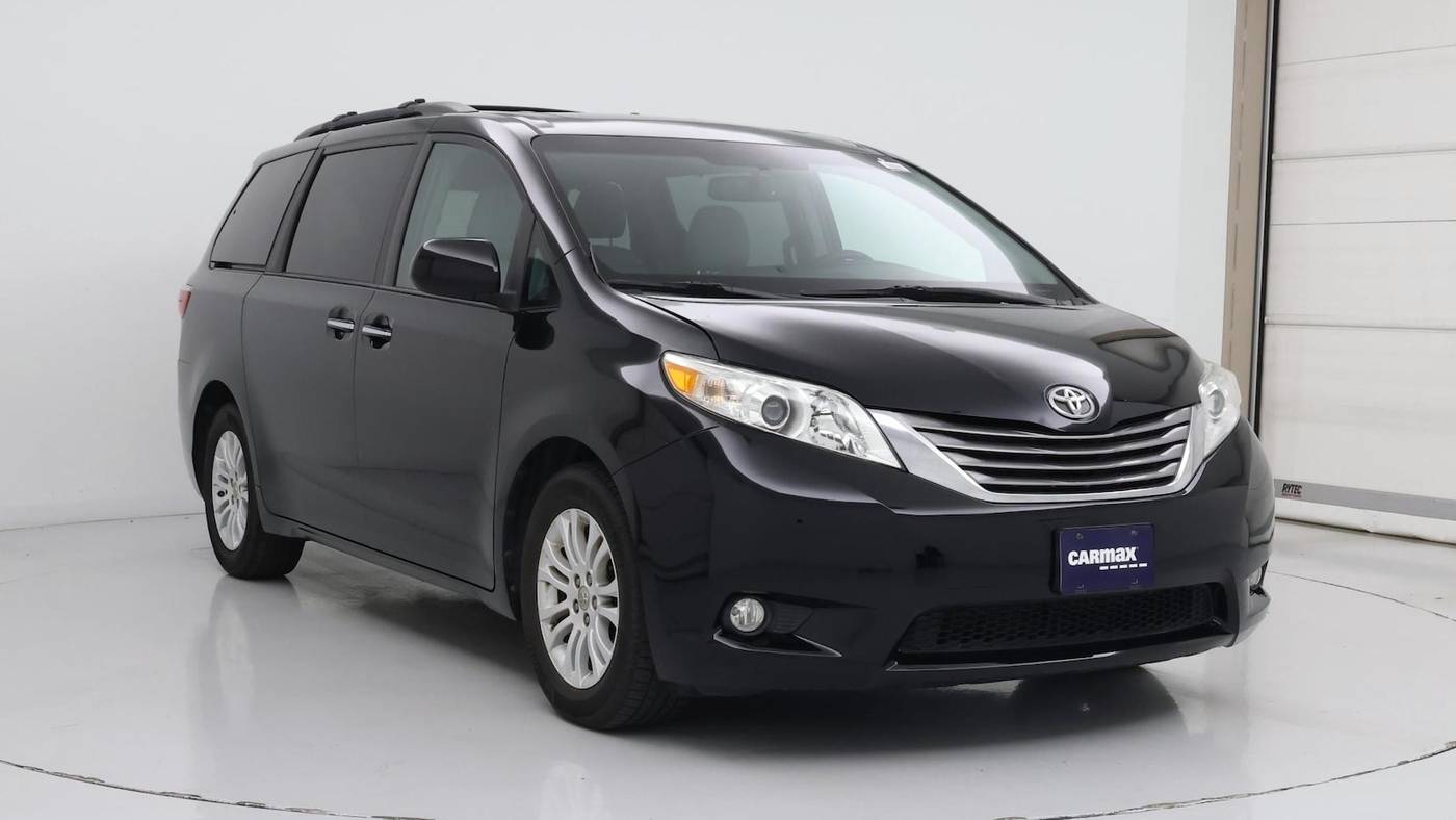 2017 Toyota Sienna XLE — Minivan — 97,523 mi — Killeen, TX