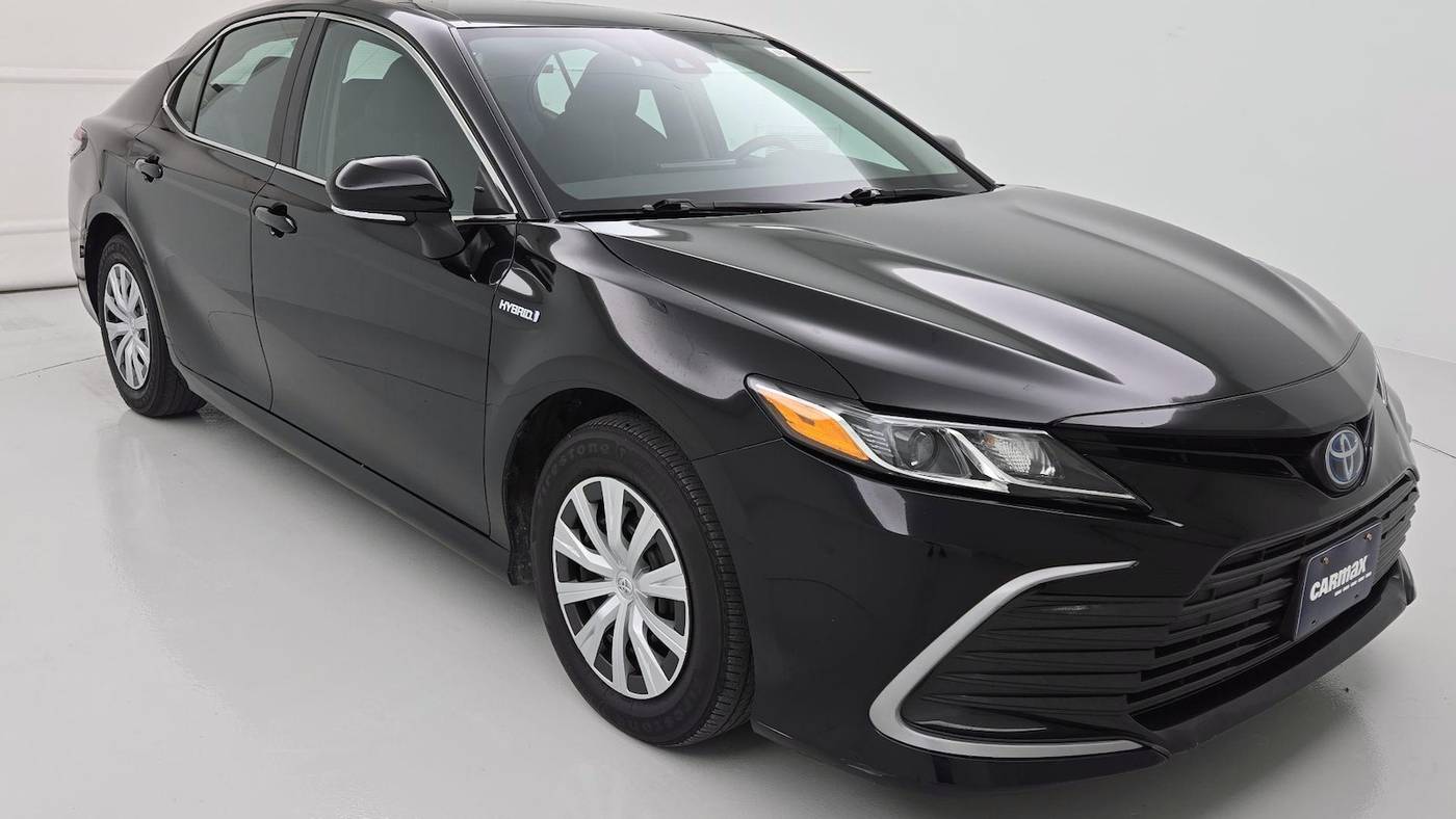 2021 Toyota Camry Hybrid LE — Sedan — 26,328 mi — Lubbock, TX