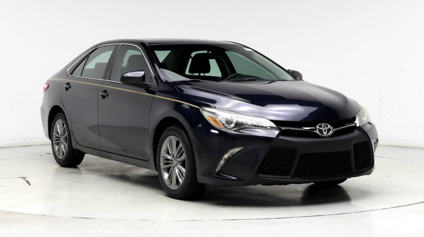 2017 Toyota Camry SE — Sedan — 48,850 mi — Melbourne, FL