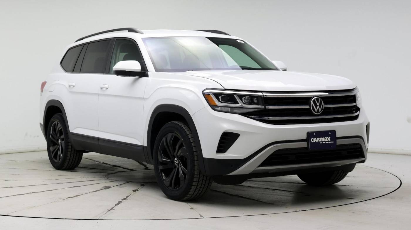 2023 Volkswagen Atlas SE with Technology — SUV — 54,352 mi — Milwaukee, WI