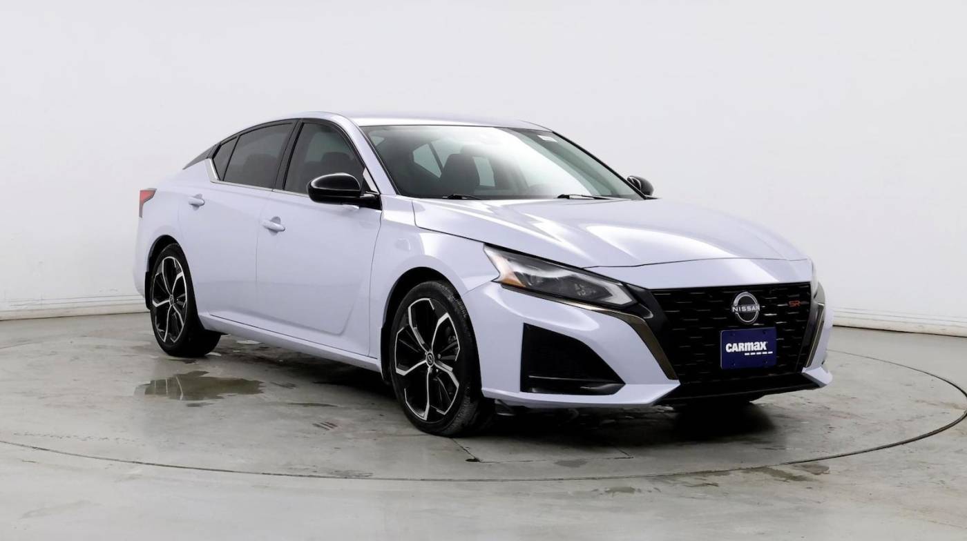 2023 Nissan Altima SR — Sedan — 58,997 mi — Milwaukee, WI