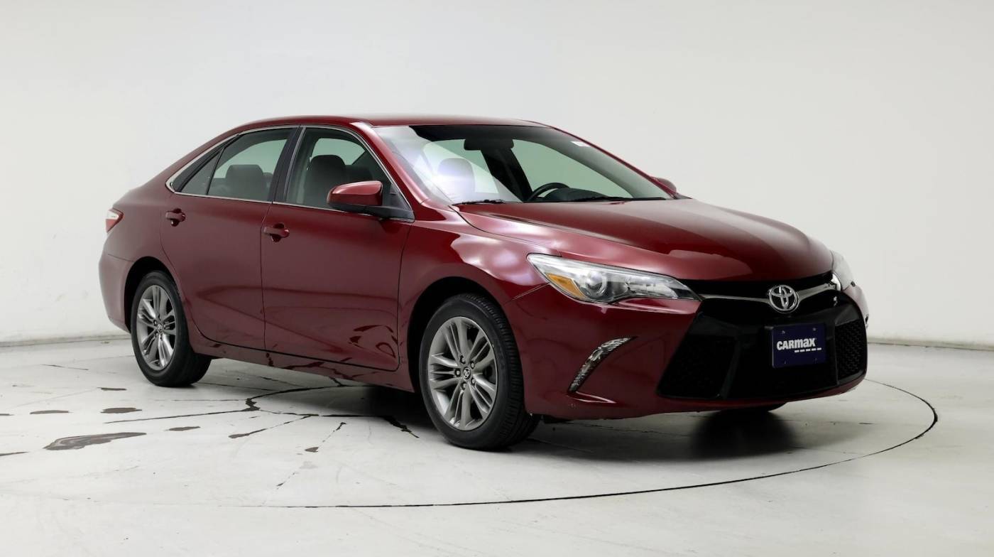 2017 Toyota Camry SE — Sedan — 24,042 mi — Milwaukee, WI