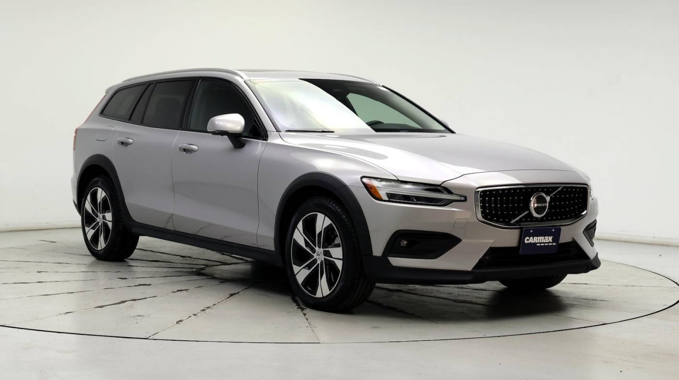2024 Volvo V60 Cross Country Plus — Wagon — 20,136 mi — Milwaukee, WI