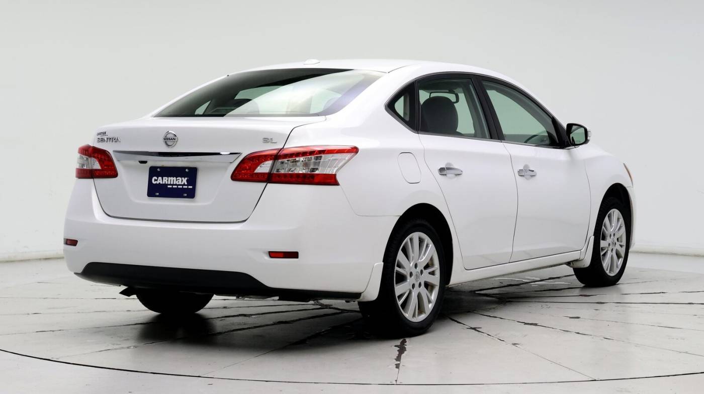 2015 Nissan Sentra SL — Sedan — 83,543 mi — Milwaukee, WI