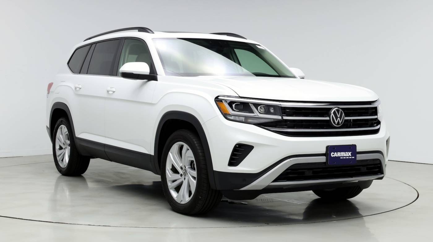2023 Volkswagen Atlas SE with Technology — SUV — 16,921 mi — Milwaukee, WI