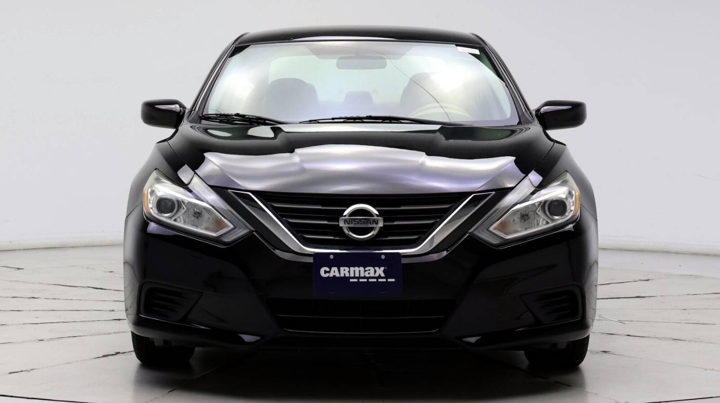 2016 Nissan Altima 2.5 S — Sedan — 105,400 mi — Milwaukee, WI