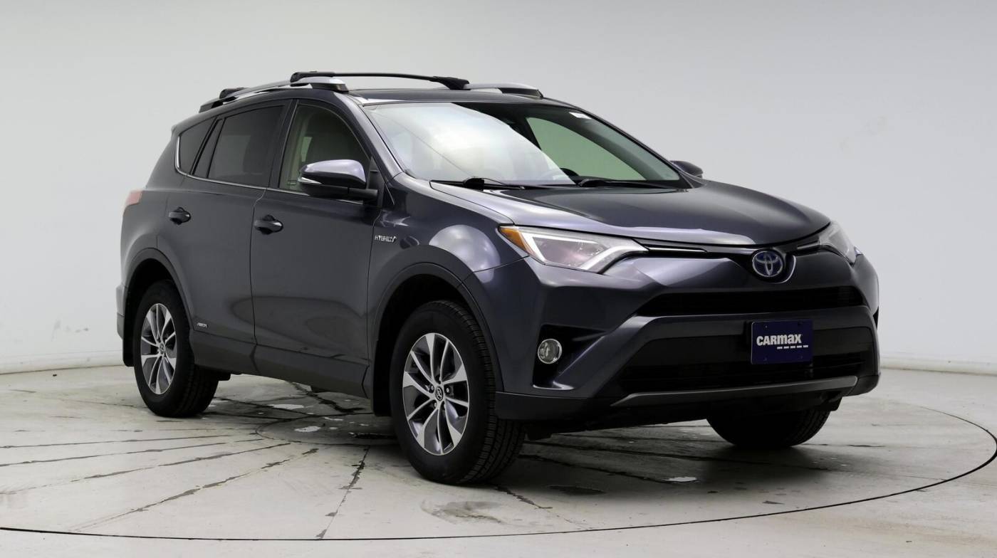 2017 Toyota RAV4 Hybrid XLE — SUV — 52,967 mi — Milwaukee, WI
