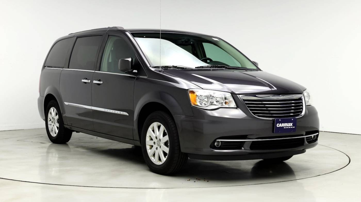 2016 Chrysler Town & Country Touring — Minivan — 75,658 mi — Milwaukee, WI