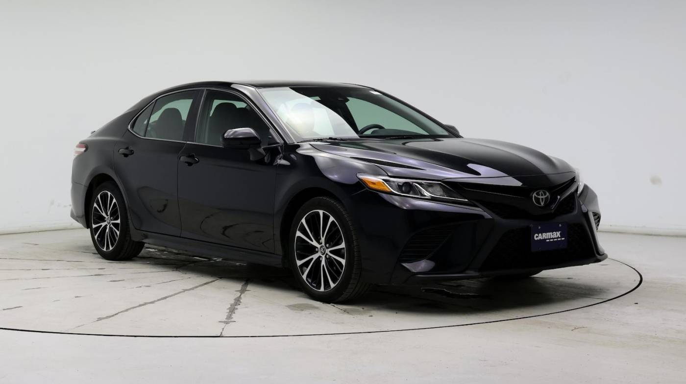 2020 Toyota Camry SE — Sedan — 38,598 mi — Milwaukee, WI