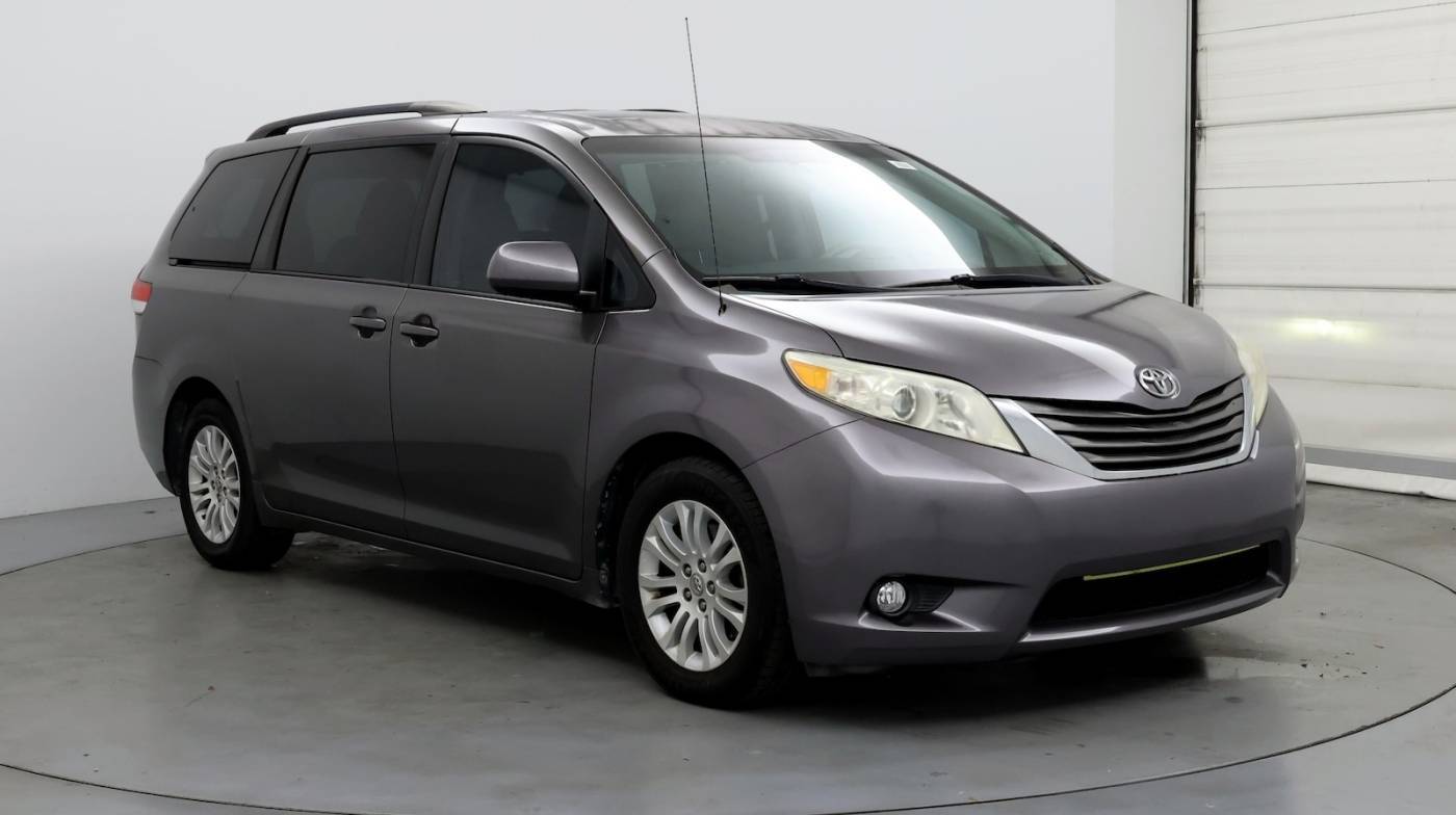 2013 Toyota Sienna XLE — Minivan — 77,855 mi — Montgomery, AL