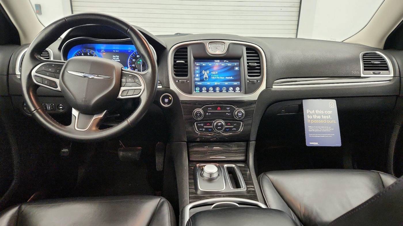 2022 Chrysler 300 Touring L — Sedan — 43,790 mi — Murfreesboro, TN