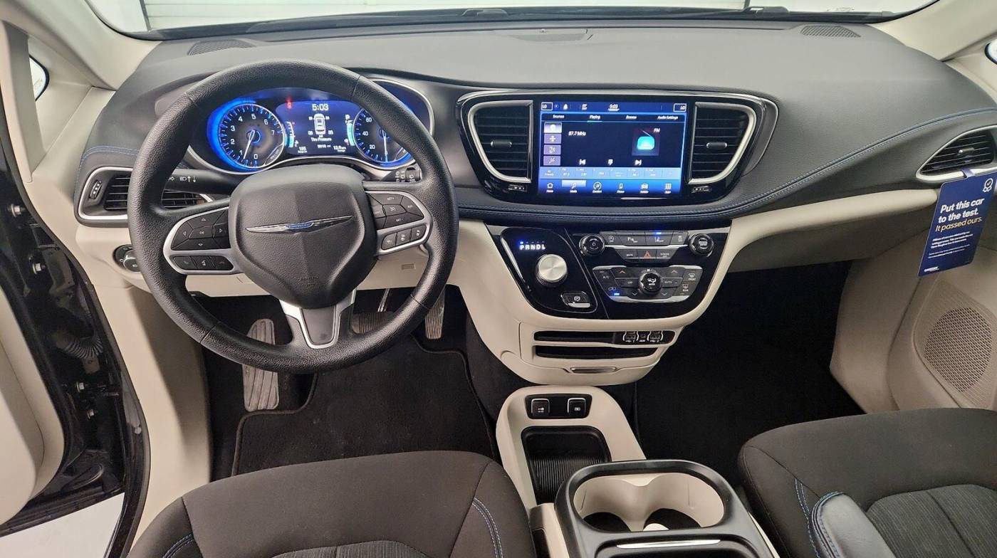 2021 Chrysler Pacifica Touring — Minivan — 58,118 mi — Murfreesboro, TN