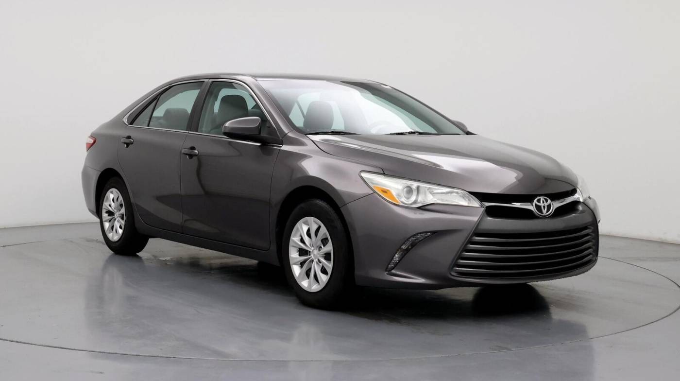 2016 Toyota Camry LE — Sedan — 38,065 mi — Murfreesboro, TN