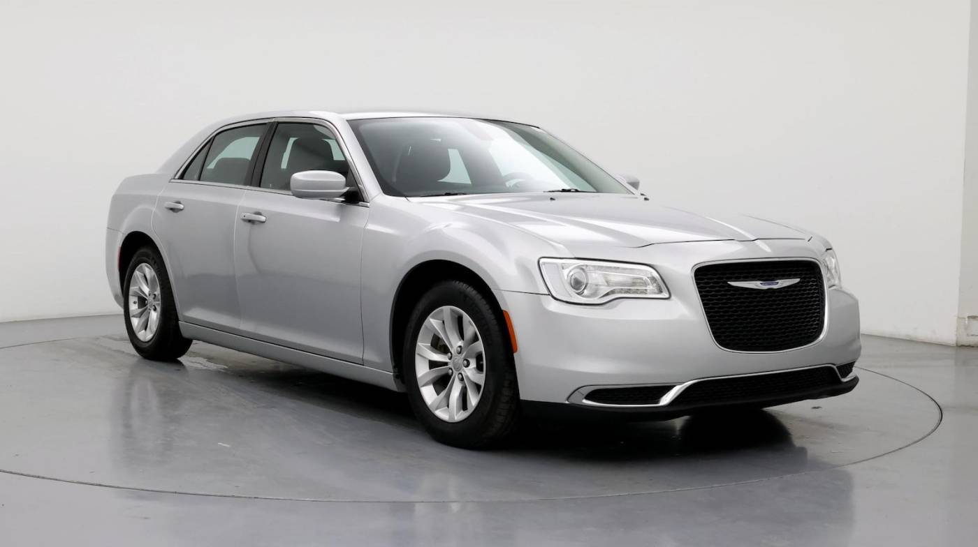 2022 Chrysler 300 Touring — Sedan — 57,457 mi — Murfreesboro, TN