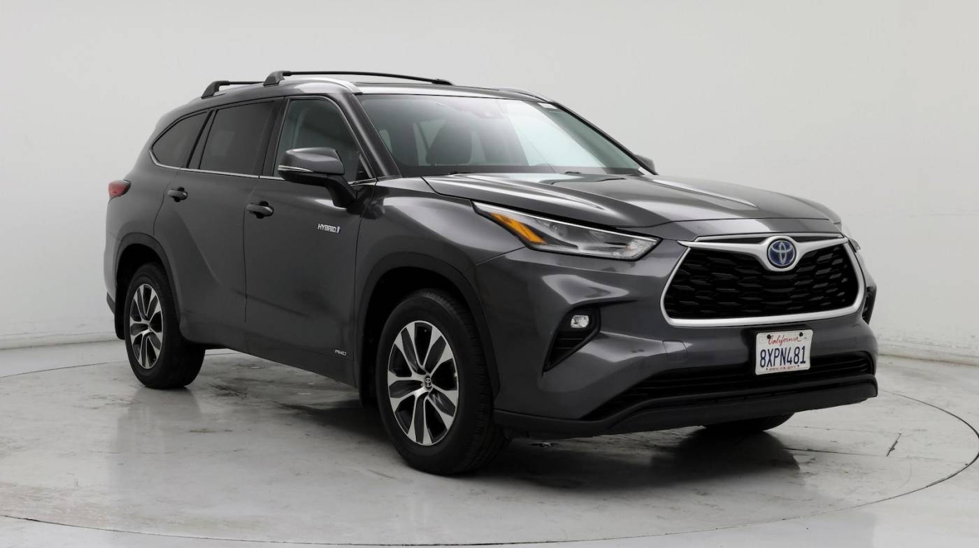 2021 Toyota Highlander Hybrid XLE — SUV — 48,165 mi — Palm Desert, CA