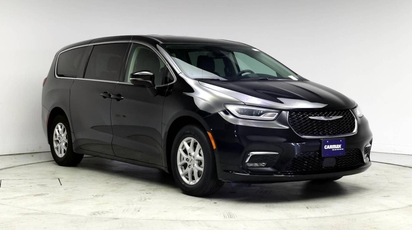 2023 Chrysler Pacifica Touring L — Minivan — 57,652 mi — Palm Desert, CA