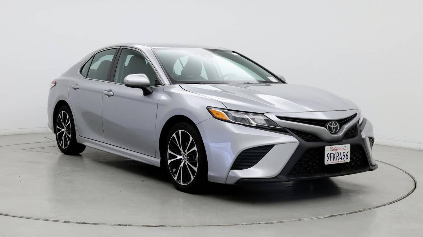 2020 Toyota Camry SE — Sedan — 30,660 mi — Palm Desert, CA