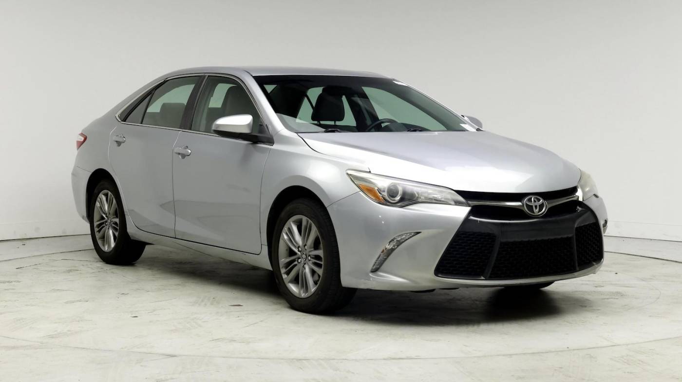 2017 Toyota Camry SE — Sedan — 86,453 mi — Palm Desert, CA