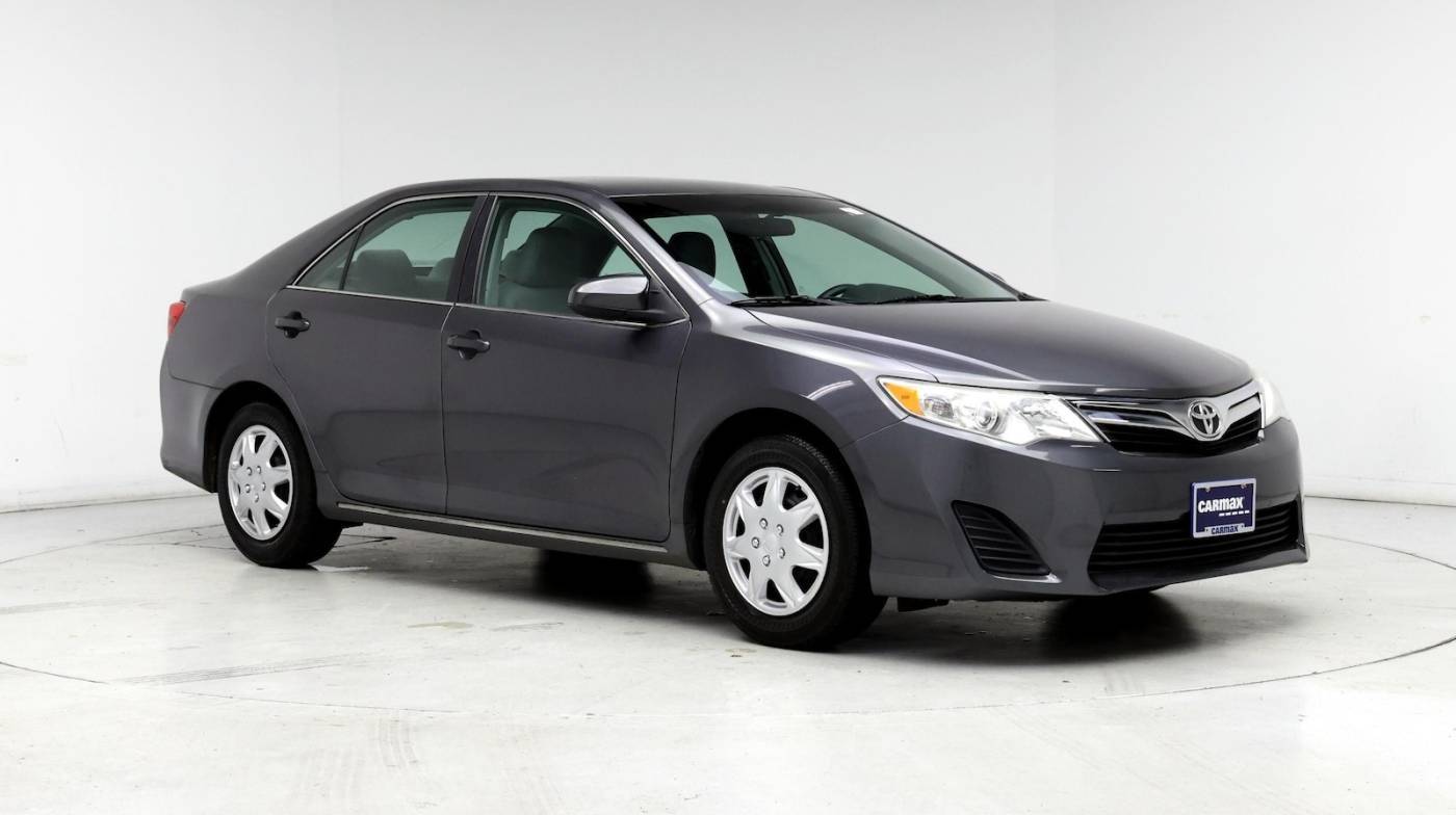 2014 Toyota Camry LE — Sedan — 51,875 mi — Salem, OR