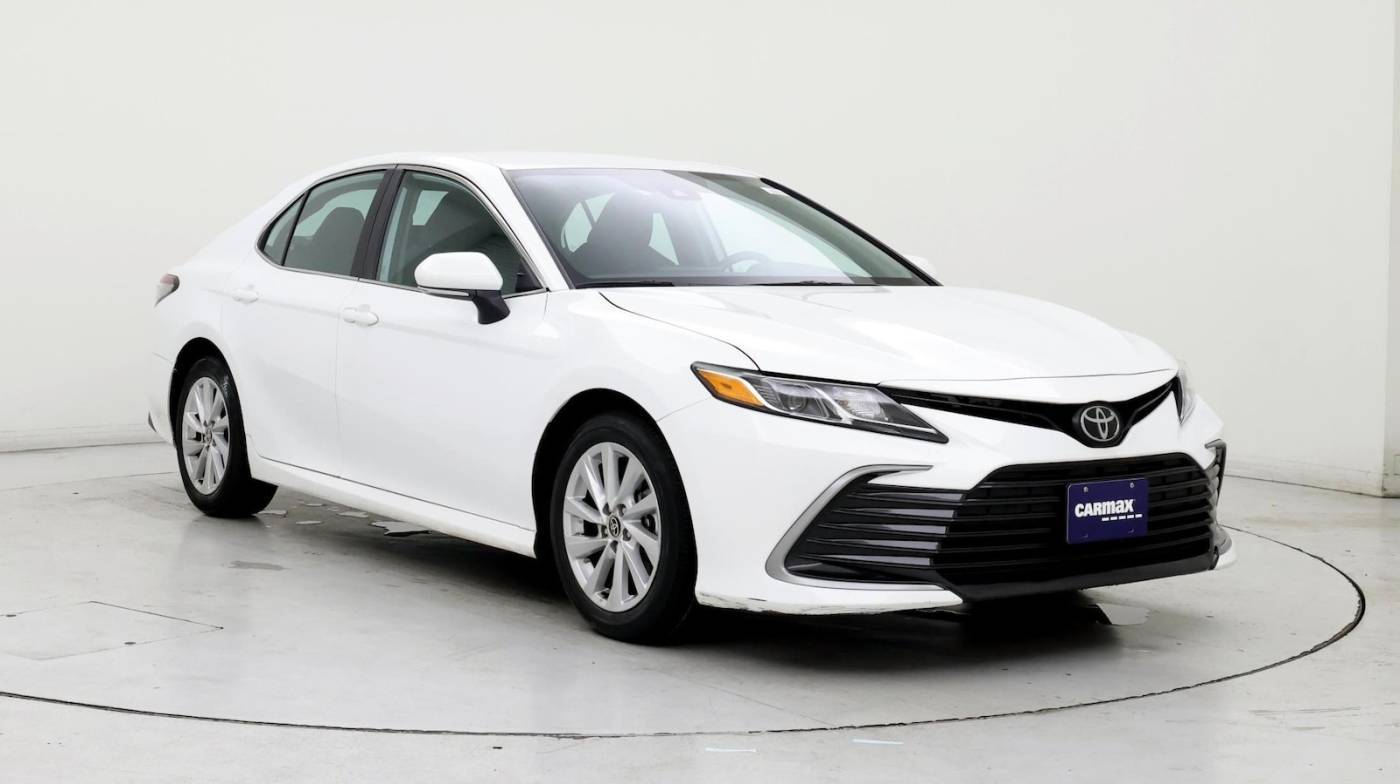 2022 Toyota Camry LE — Sedan — 13,945 mi — Salem, OR