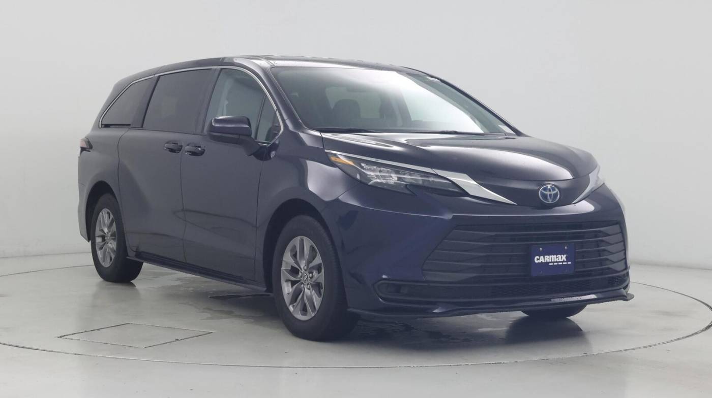 2024 Toyota Sienna LE — Minivan — 12,022 mi — Duarte, CA