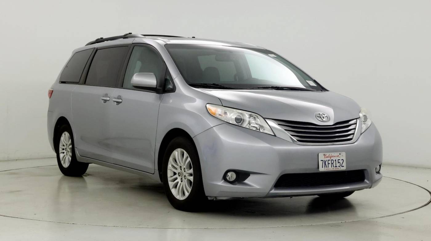 2015 Toyota Sienna XLE — Minivan — 108,240 mi — Duarte, CA