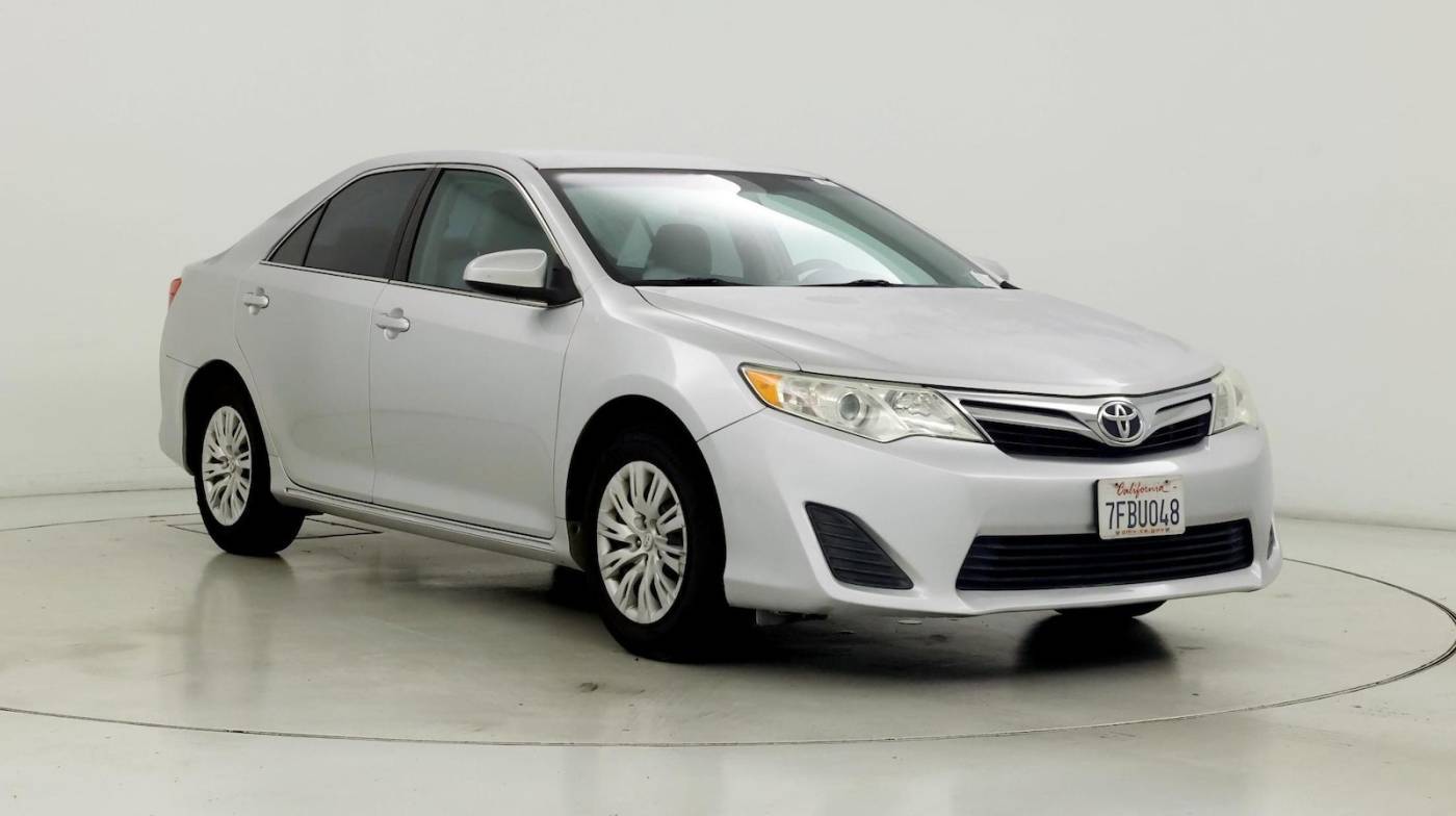 2014 Toyota Camry LE — Sedan — 75,199 mi — Duarte, CA