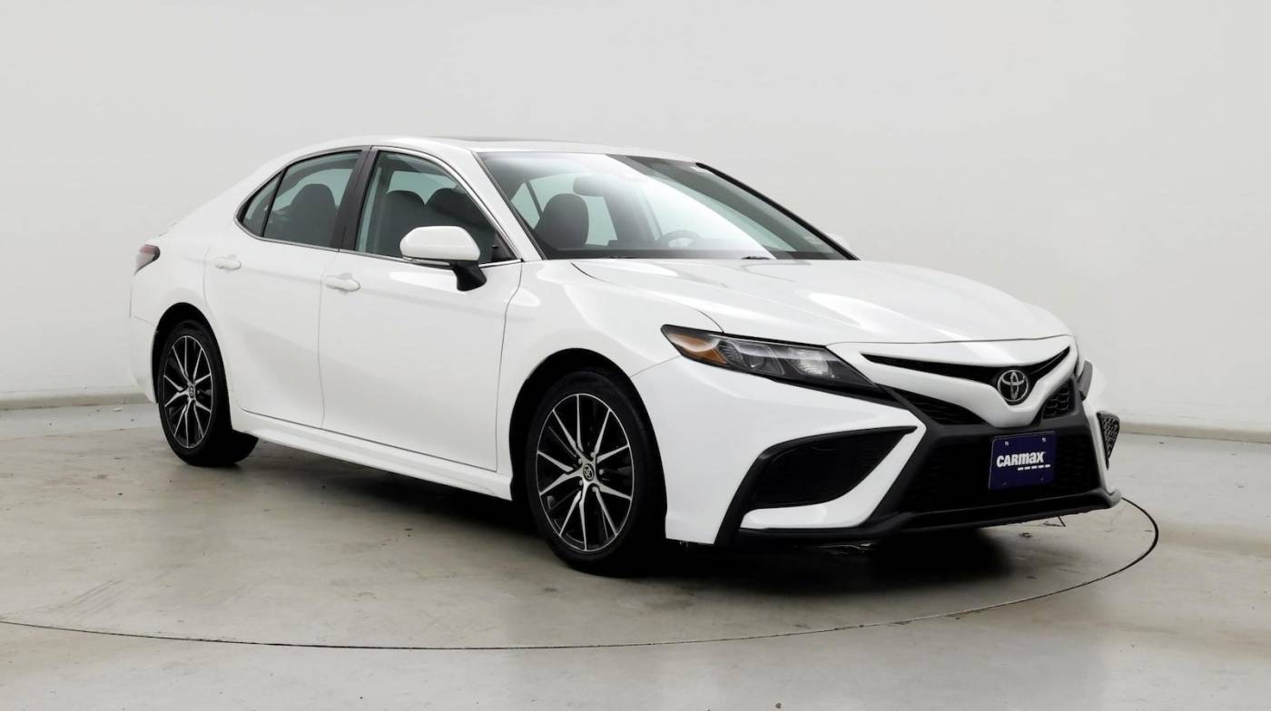 2022 Toyota Camry SE — Sedan — 32,918 mi — Glen Allen, VA