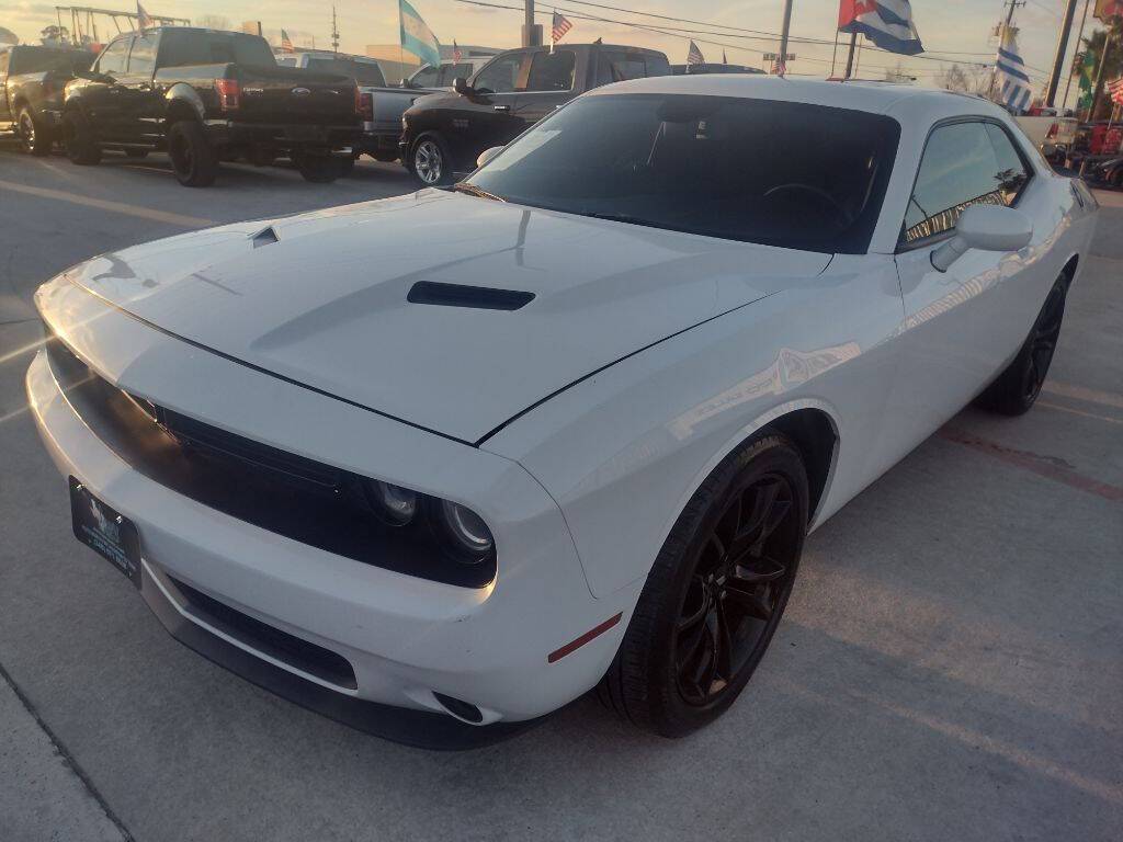 2018 Dodge Challenger SXT Plus