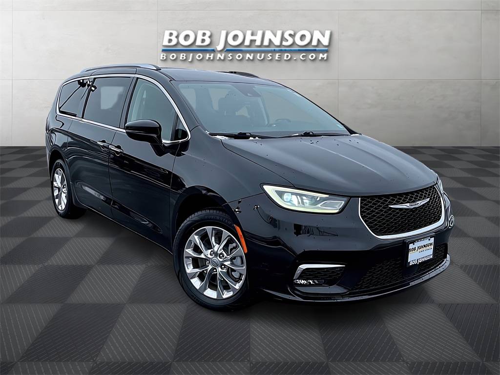 2021 Chrysler Pacifica Touring L — Minivan — 42,158 mi — Rochester, NY