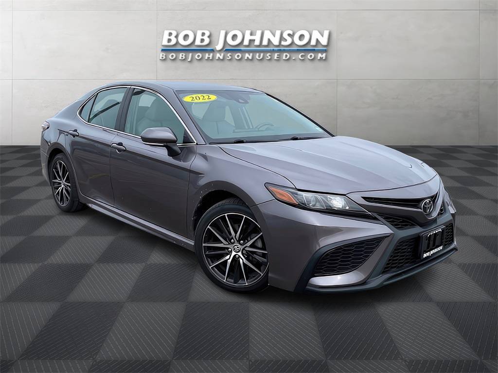2022 Toyota Camry SE — Sedan — 22,225 mi — Rochester, NY